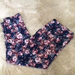 🛑 NWOT blue and pink floral leggings